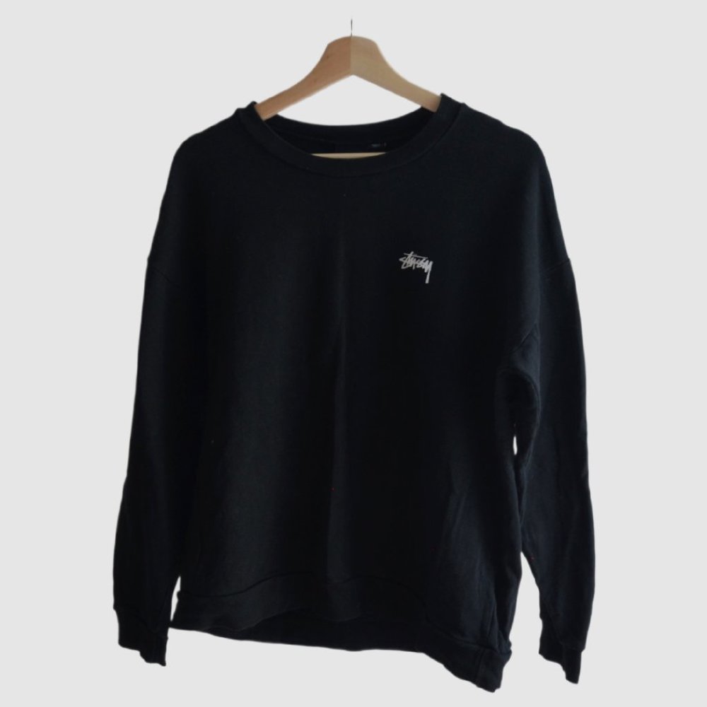 Stüssy Black Crewneck with Yin-Yang Print – Vintage, Size M, Cracked